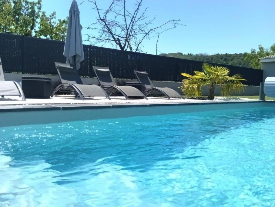 Chambre & Sdb Privee Avec Piscine En Bord De Via Rhona Sarras Extérieur photo